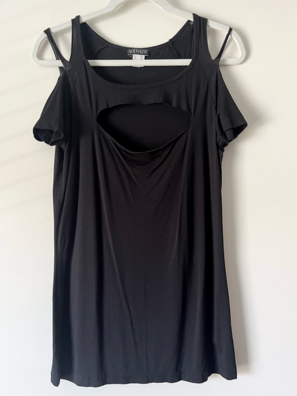 VENUS Black Cold-Shoulder Cutout Short Sleeve Top